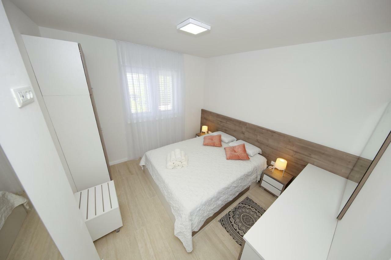 Valadar Apartments Privlaka  Exterior foto